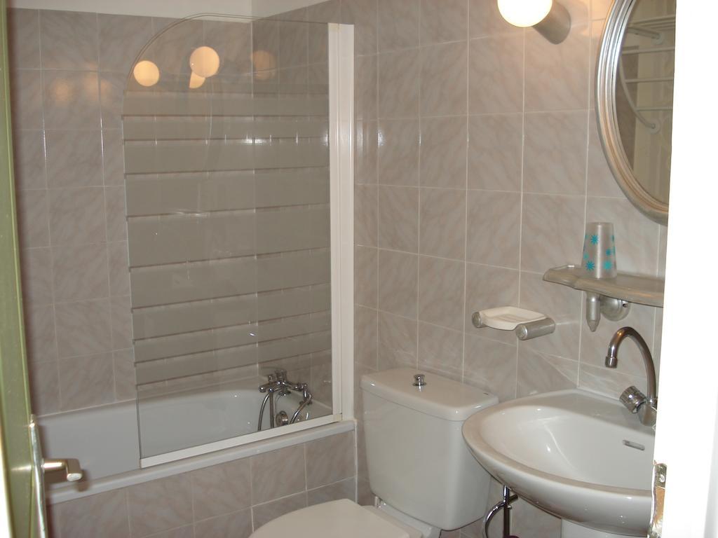 La Grange Du Cheval Blanc Villa Villeneuve-sur-Lot Kamer foto